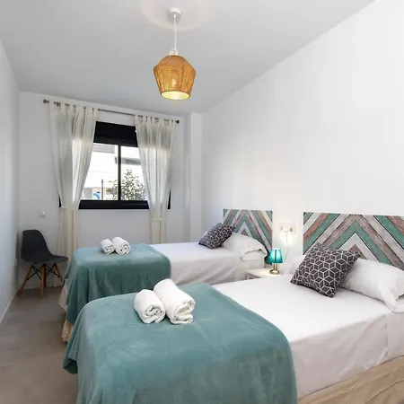 Lujoso Piso Con Jardin Privado A Dos Minutos Andando De La Playa Alamos Torremolinos