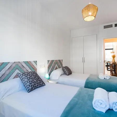 Apartamento Lujoso Piso Con Jardin Privado A Dos Minutos Andando De La Playa Alamos