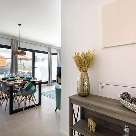 Apartamento Lujoso Piso Con Jardin Privado A Dos Minutos Andando De La Playa Alamos *