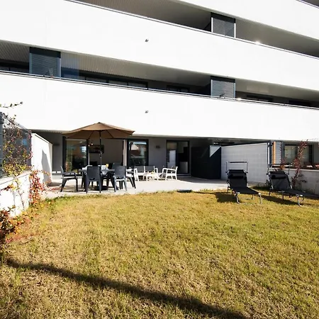Lujoso Piso Con Jardin Privado A Dos Minutos Andando De La Playa Alamos Torremolinos